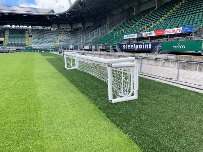 Hinged stadium goal (Roaler Goal)