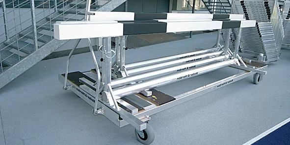 Transport trolley for steeple hurdles