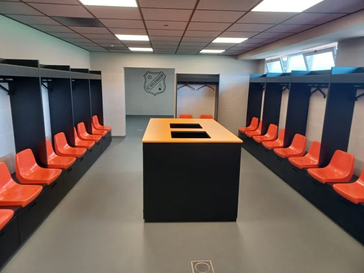 Custom-made changing rooms