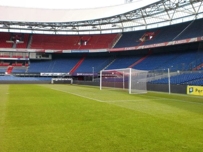 Voetbalbaldoel met spantstangen
