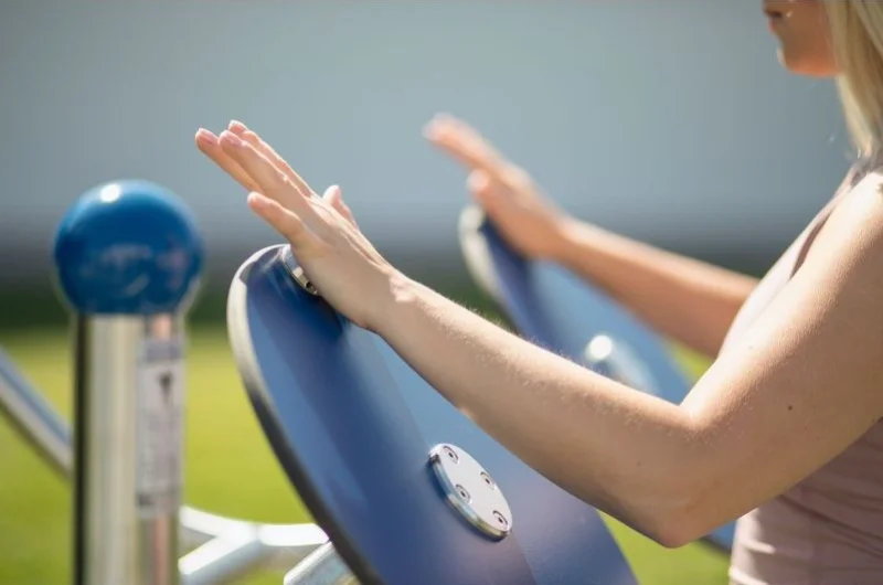 Shoulder fitness equipment