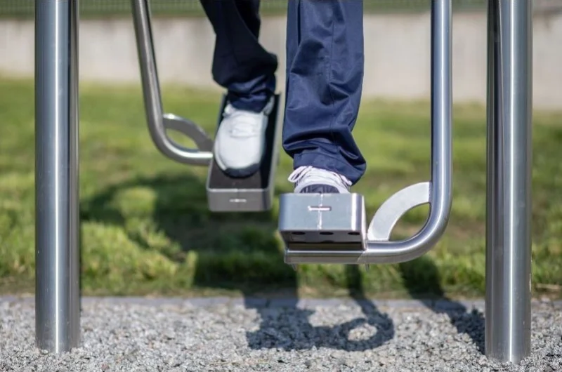 Leg trainer