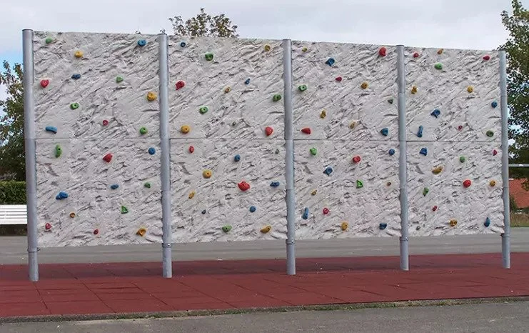 boulderwand met rotsstructuur