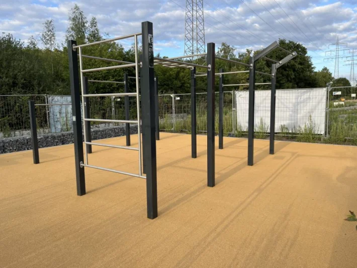 Swedish wall CustomBars calisthenics