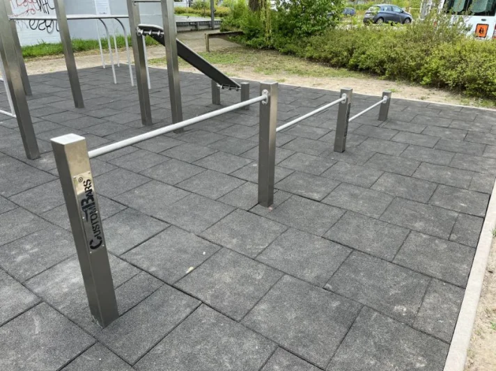 Triple push up bars CB calisthenics
