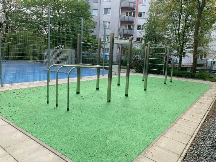 CB small calisthenics