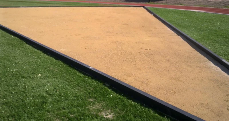Slagplank for hockey field