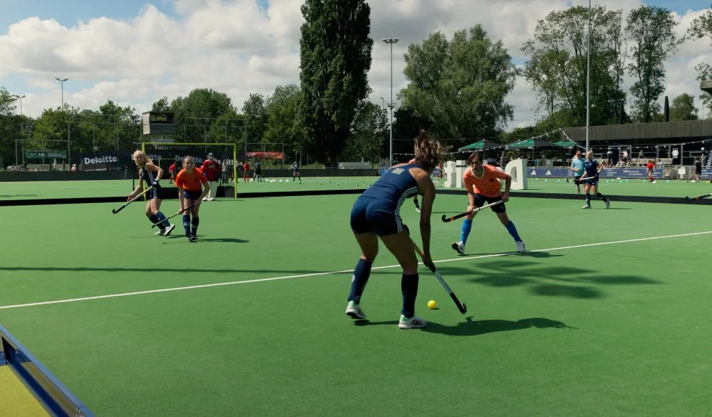 Hockey boarding