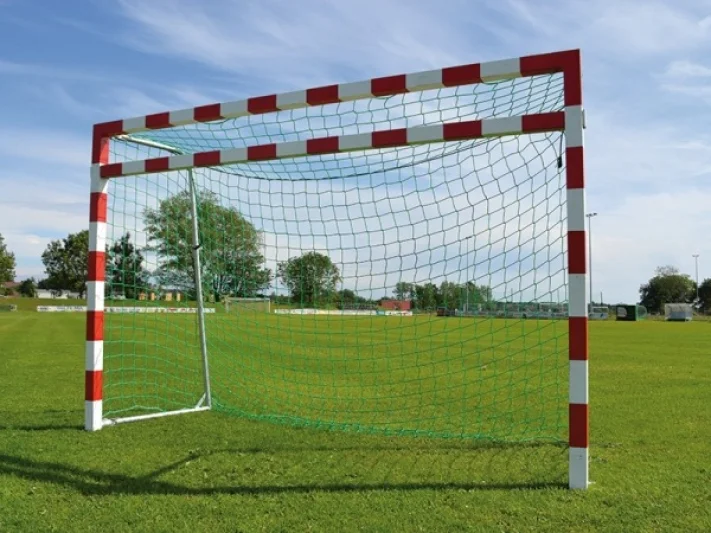 Crossbar for handball goal