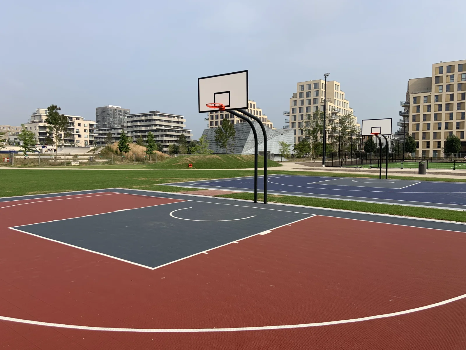 Sportheldenbuurt basketbalpaal met 2 staanders