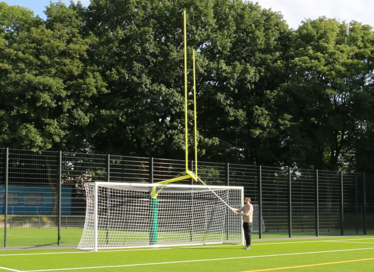Draaibaar american football goal