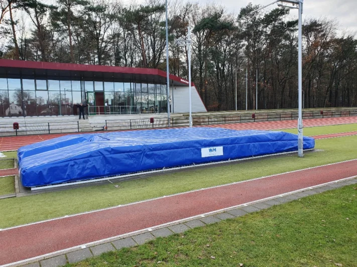 Landing mat