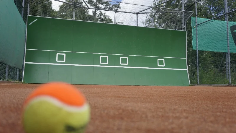 tennismuur