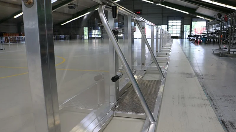 Aluminium boarding (mobile)