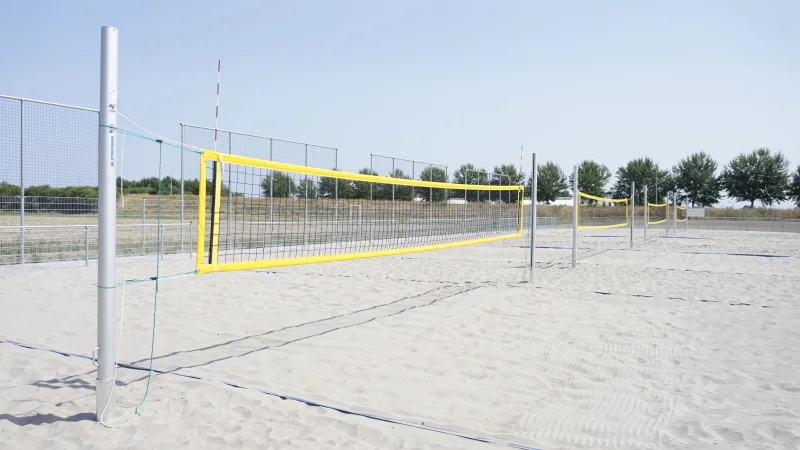 Beach volleyball net