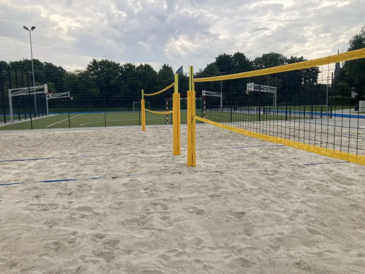 Beach volleyball net