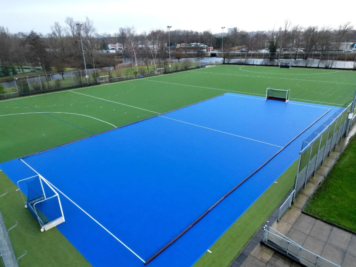 Indoor hockey outdoors at AMHC FIT