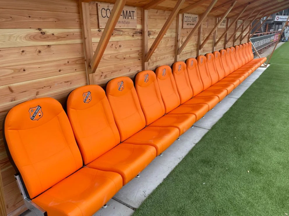 Dug-out-stoelen-FC-Volendam