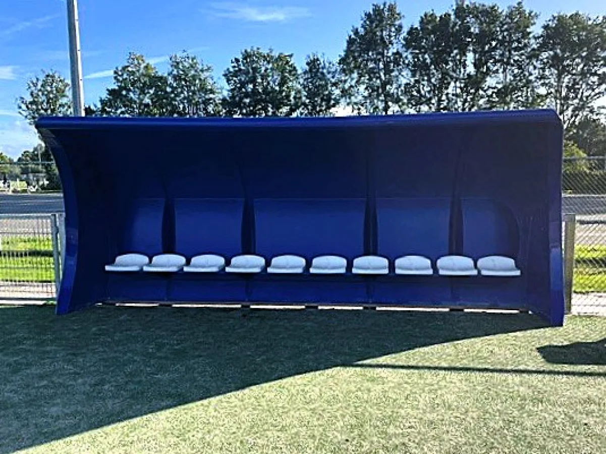 A new FibreTech dug-out for the tennis club SVA!