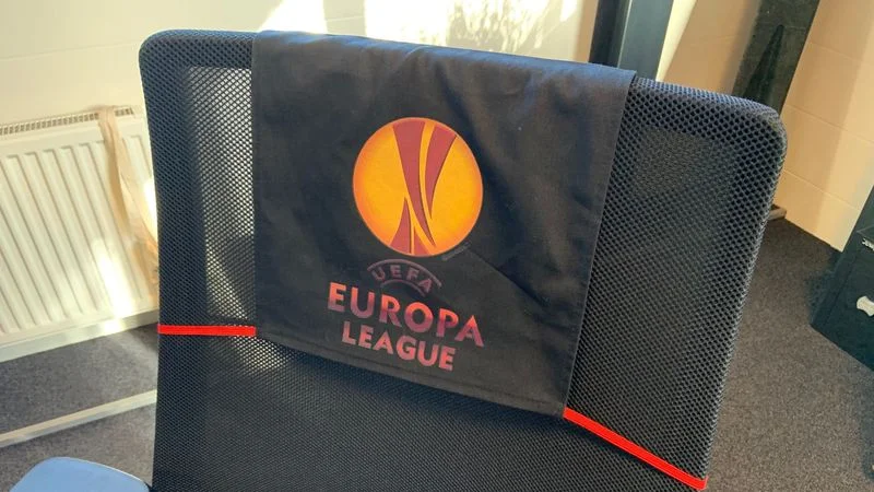 Stoelhoes Head Banner