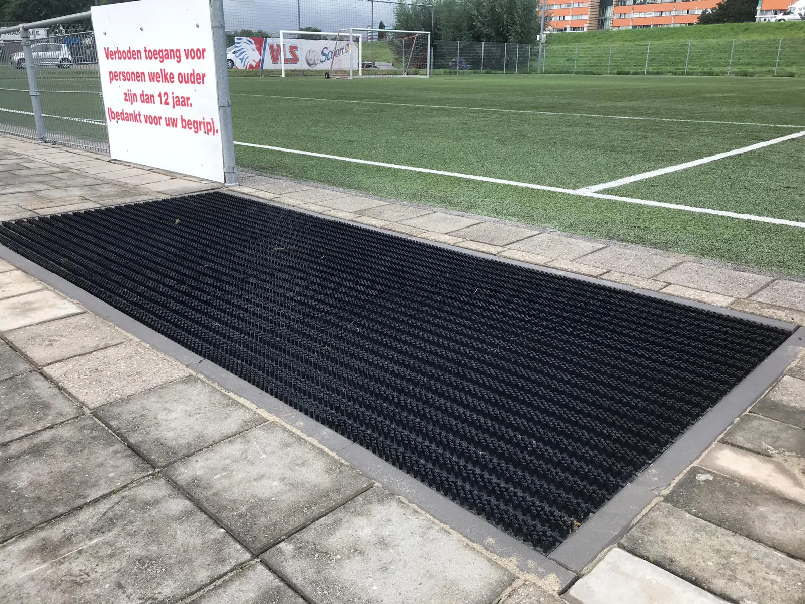 borstelmat sportveld