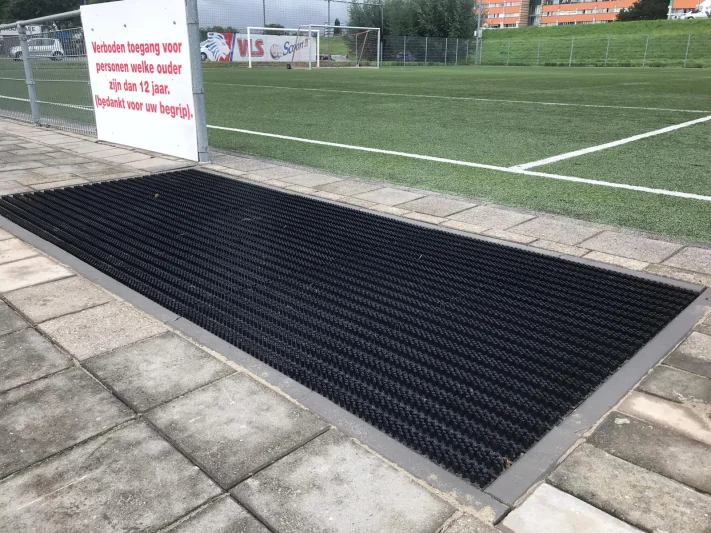 borstelmat sportveld