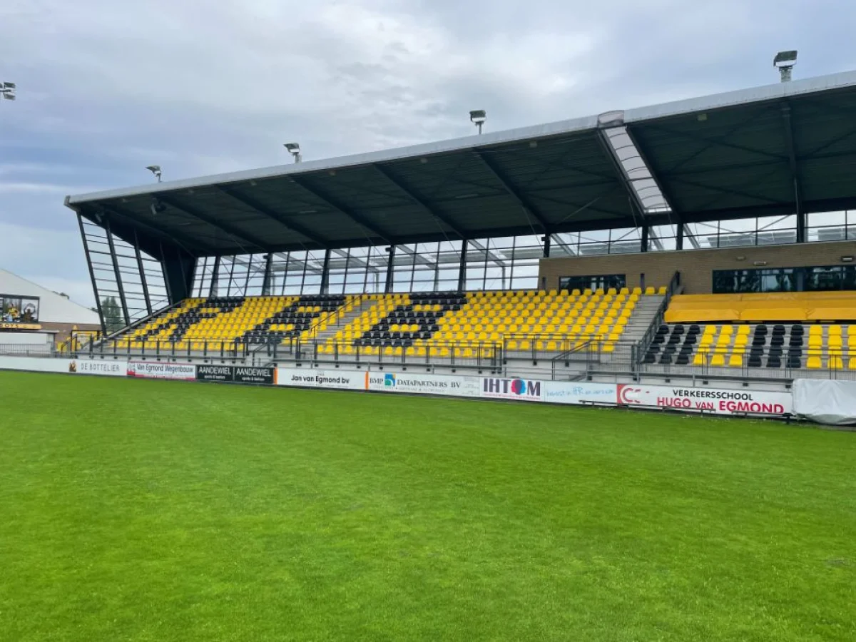 Rijnsburgse Boys tribunestoeltjes