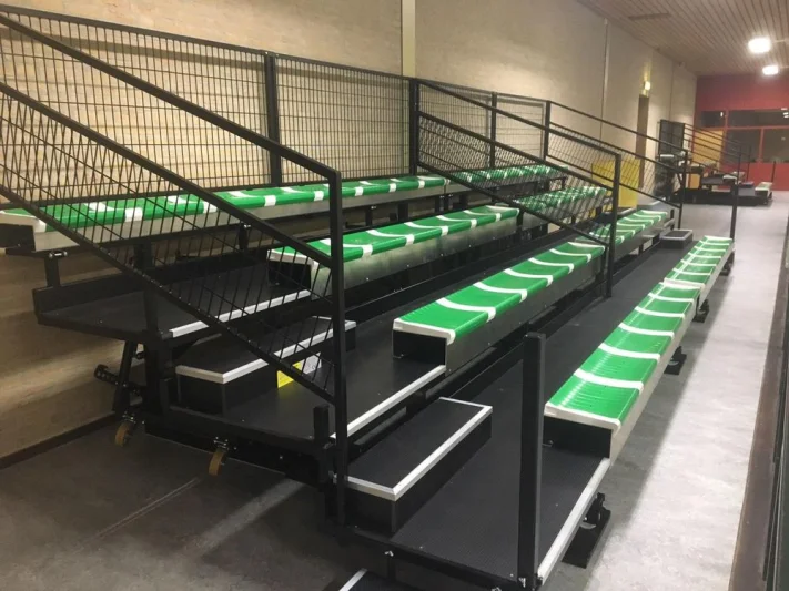 Mobile telescopic grandstand