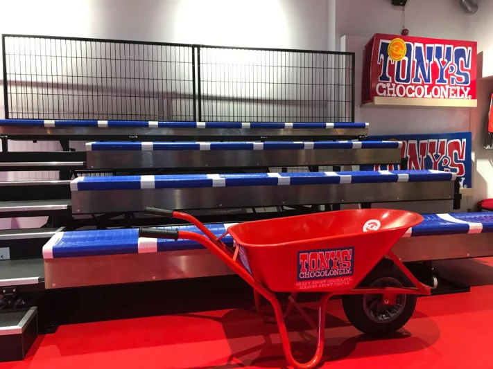 Mobile telescopic grandstand