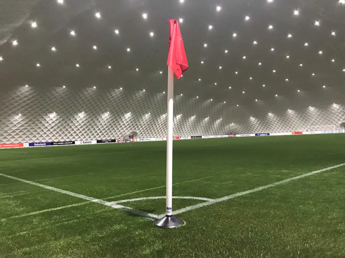 Mobiele hoekvlag in blaashal AZ Alkmaar