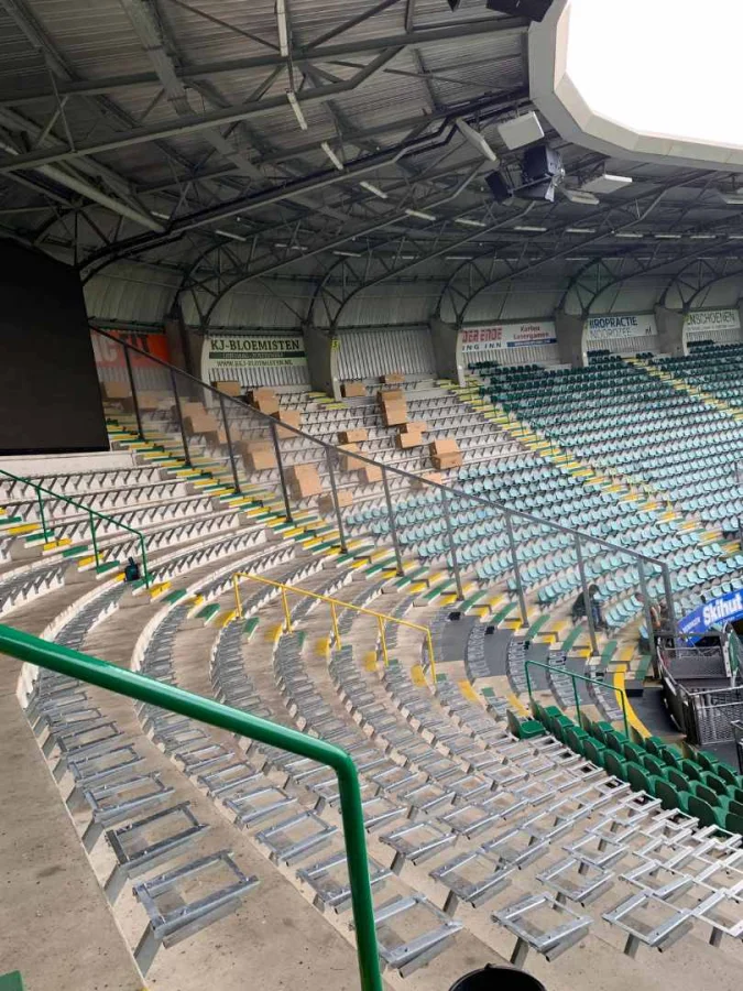 Tribunestoelen Cars Jeans Stadion ADO Den Haag