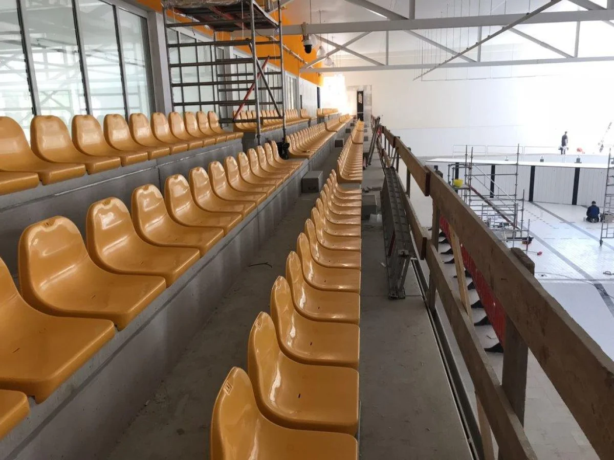 232 new A3 stadium seats for Aquamar swimming pool in Katwijk