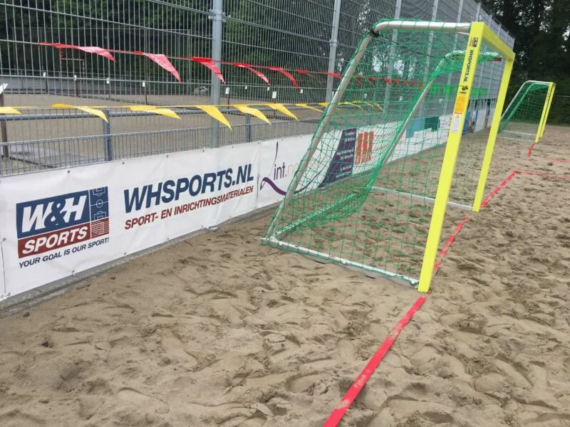 Multifunctioneel beachcourt op sportcomplex Botreep