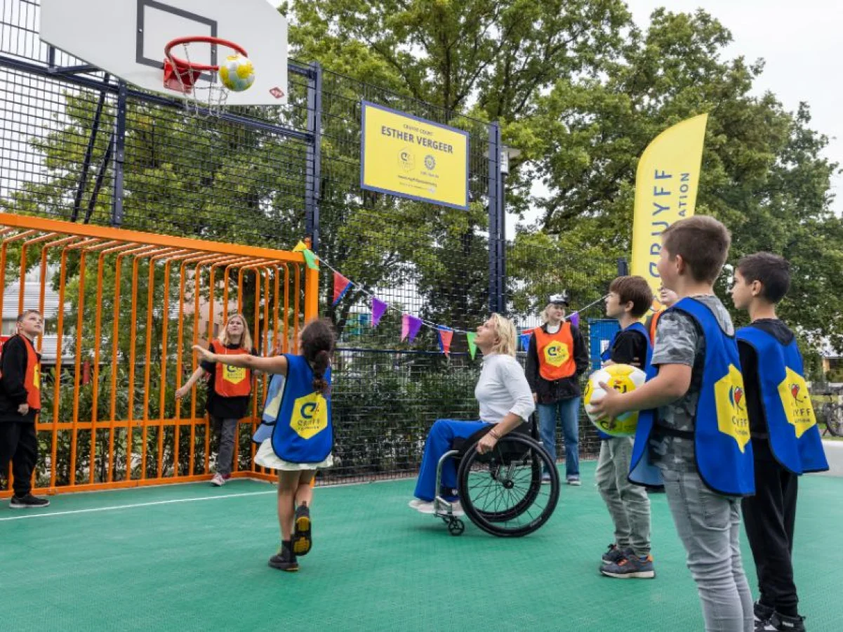 Opening Cruyff Court Esther Vergeer met modulaire sportvloer