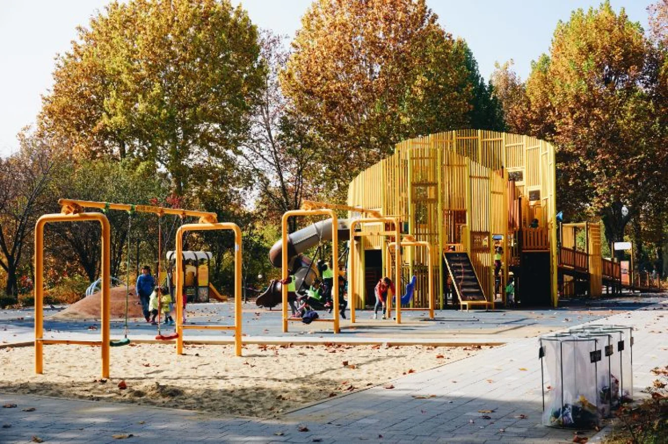 Sportief ingericht schoolplein
