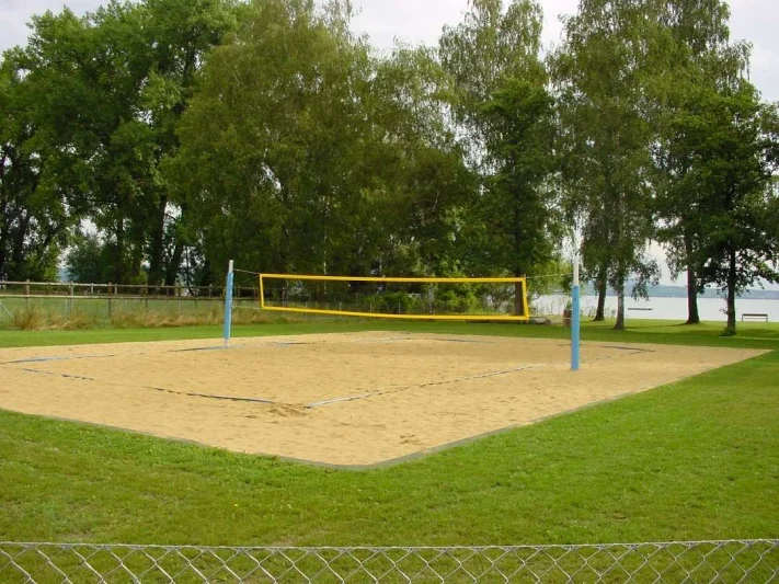 verdiepte omranding beachcourt