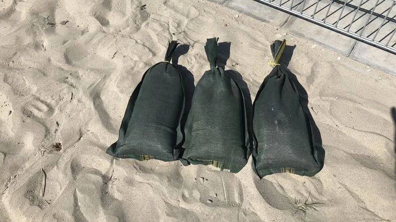 afdekking voor beachcourt