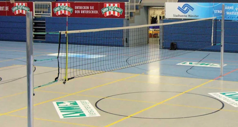 Volleyball net for sitting volleyball