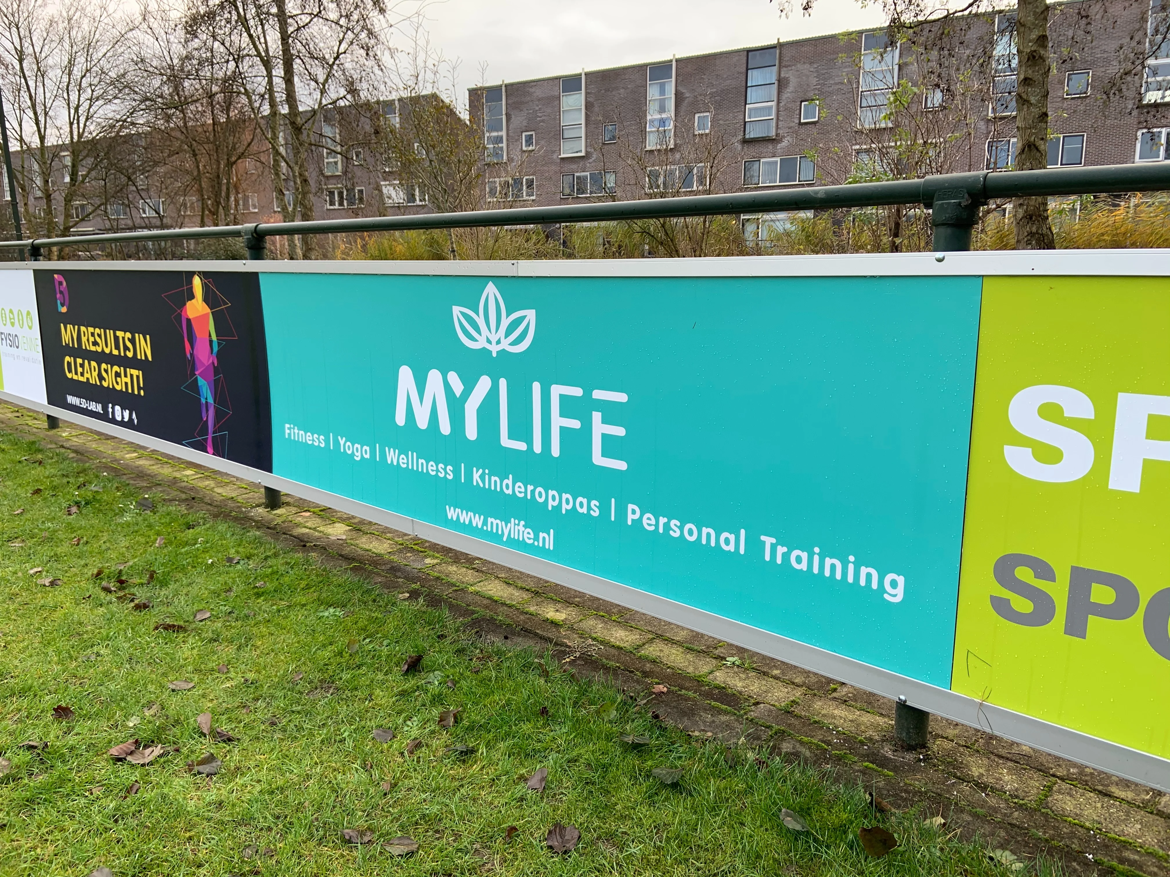 reclamebord ophanging