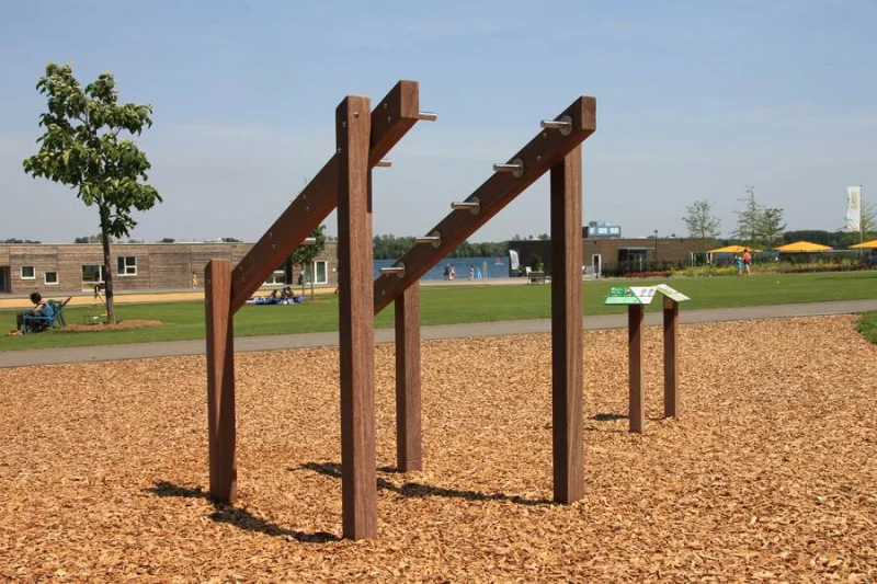 pull up houten fitnesstoestel