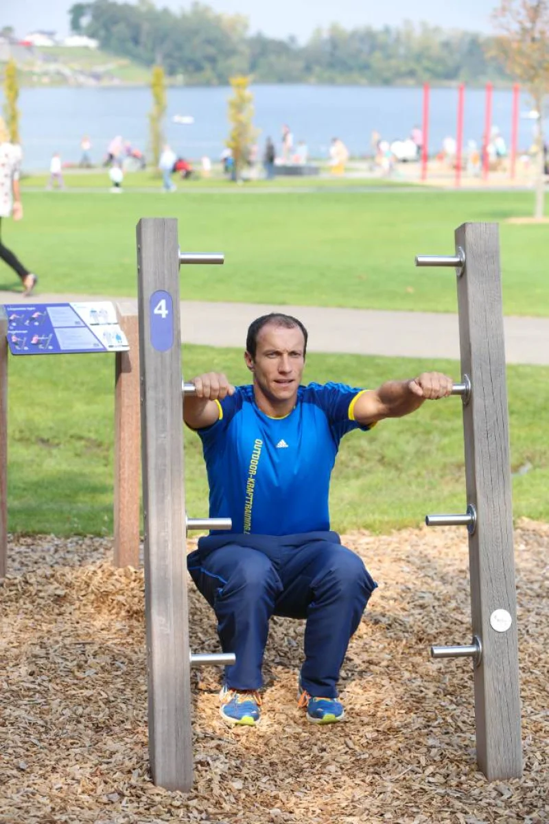 Push up light & Squat