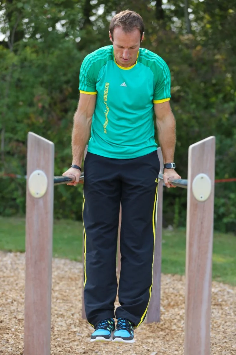 Outdoor fitness - dips