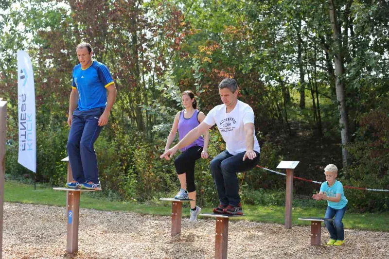Outdoor fitness - step up