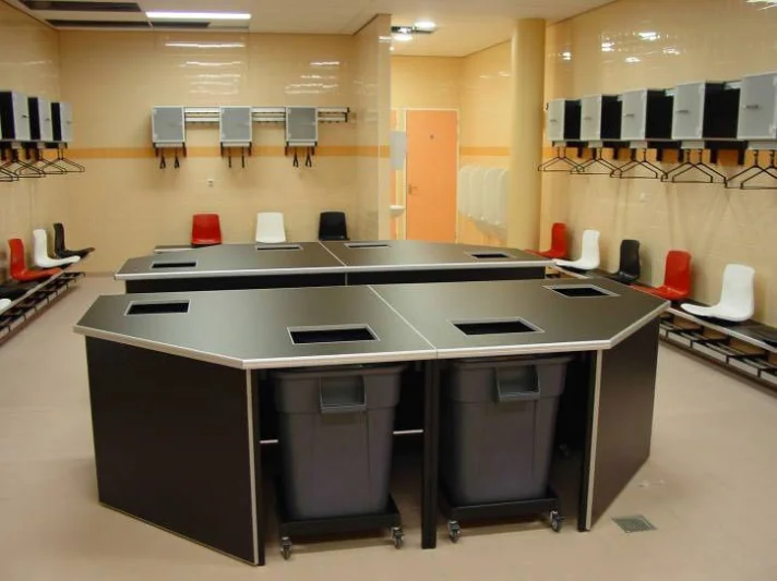 Laundry table