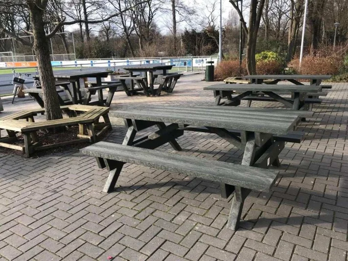 gerecyclede picknicktafel