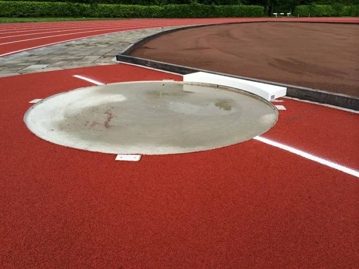 Shot put toe board
